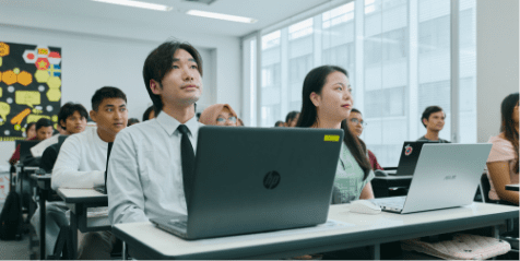 3年間で、ITもビジネスも学べる！