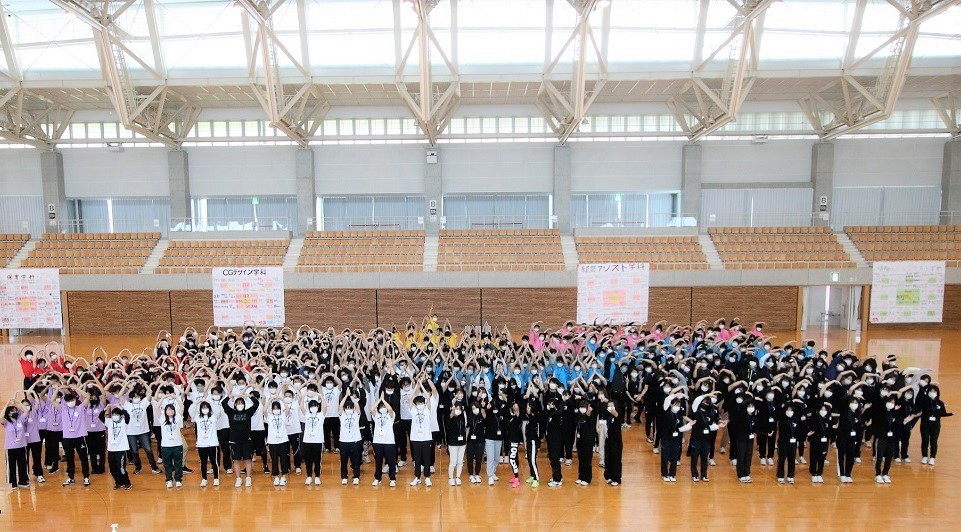 全15学科の１年生が集まって一年生研修をおこないました！