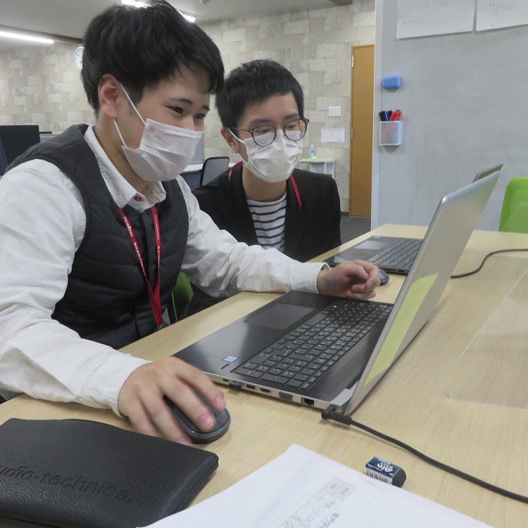 情報システム学科の1年生がキャリア実習に行ってきました！