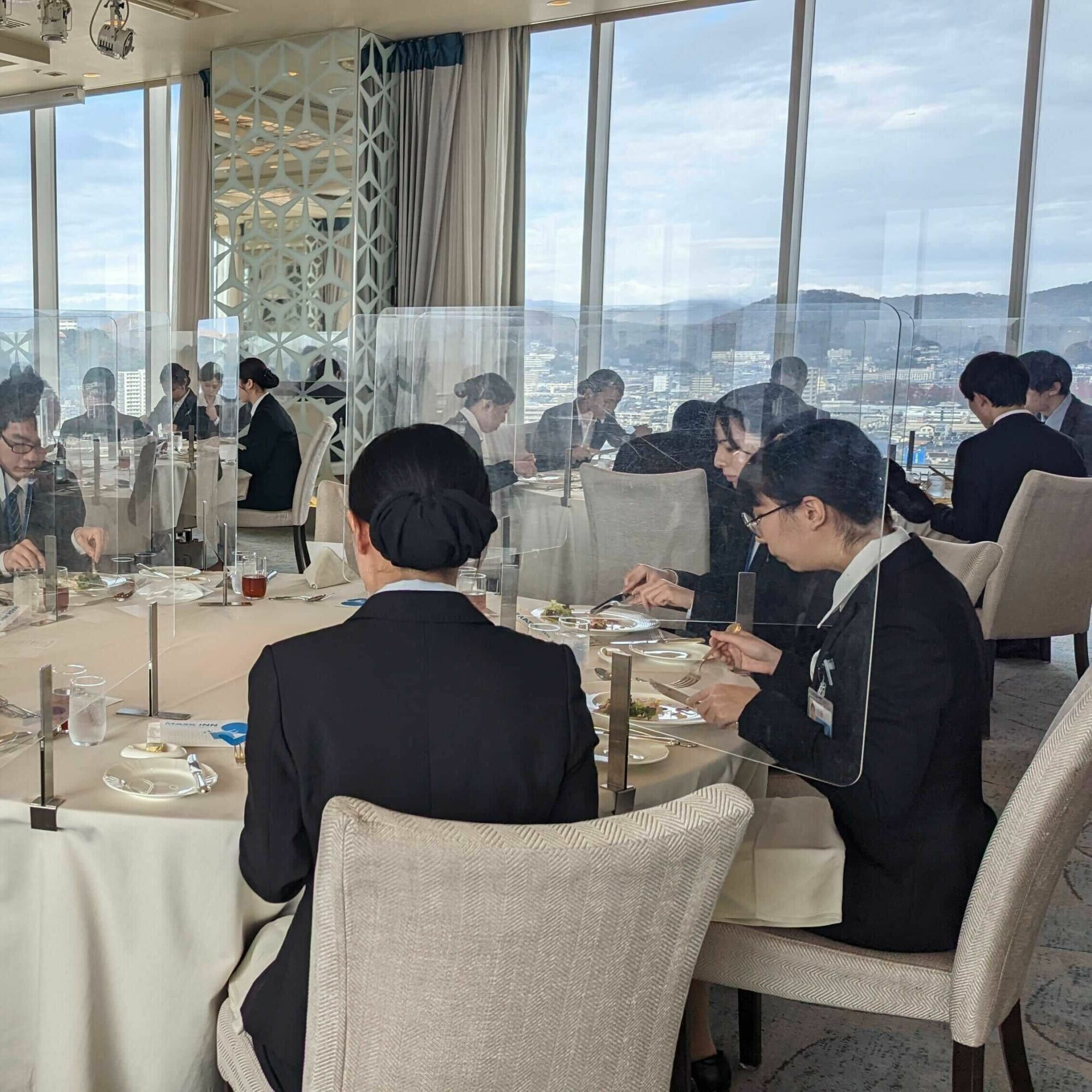 情報システム学科がANAクラウンプラザホテル 岡山様へテーブルマナー研修に行きました