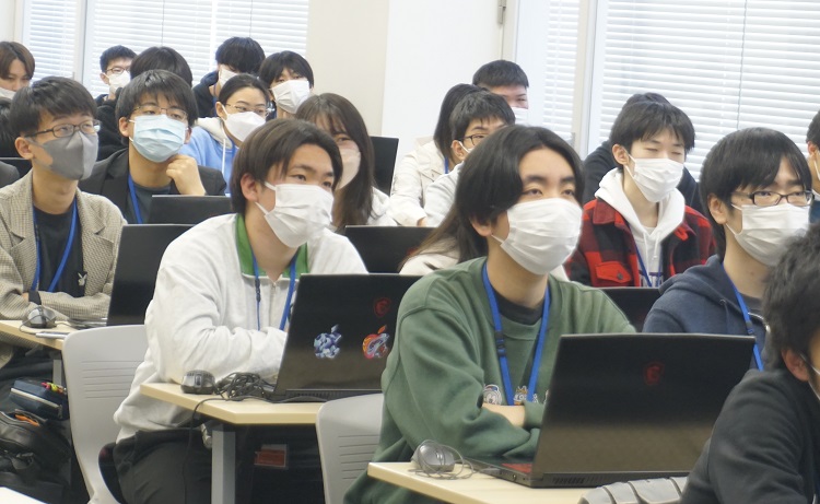 ゲーム学科の2・3年生が日本ゲーム大賞に向けて準備をしています★
