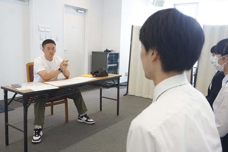 実務教育出版の方に面接対策を行っていただきました！