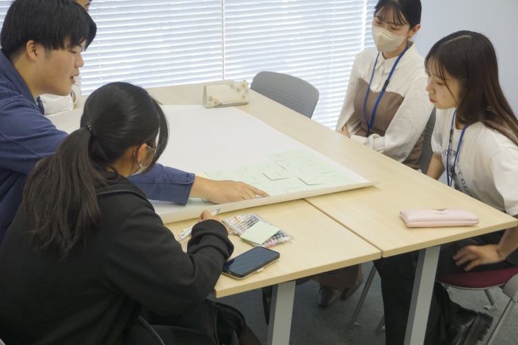 クロスエデュケーション【ホテル・ブライダル学科×情報システム学科】