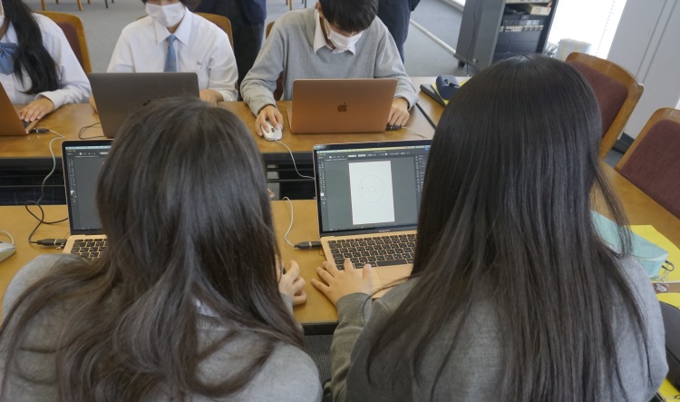 岡山御津高等学校の1年生が学校見学に来てくれました！