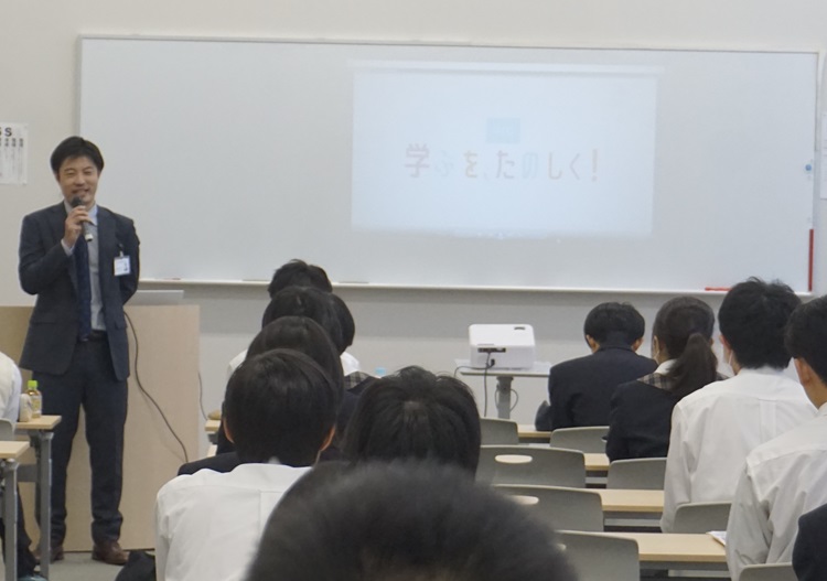 明誠学院高等学校の1年生が学校見学に来てくれました！