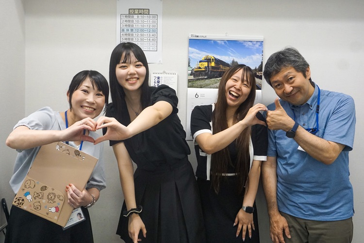 卒業生が遊びに来てくれました！