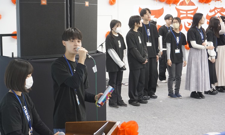 学園祭文化の部を行いました
