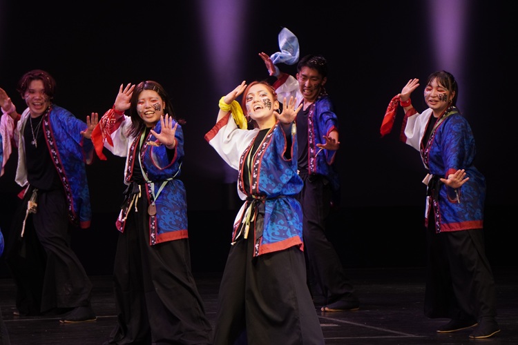 OICうらじゃ連『乱舞華風』がうらじゃ披露♫