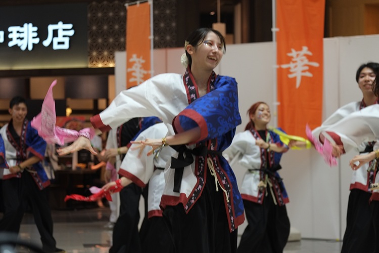 OICうらじゃ連『乱舞華風』がうらじゃ披露♫