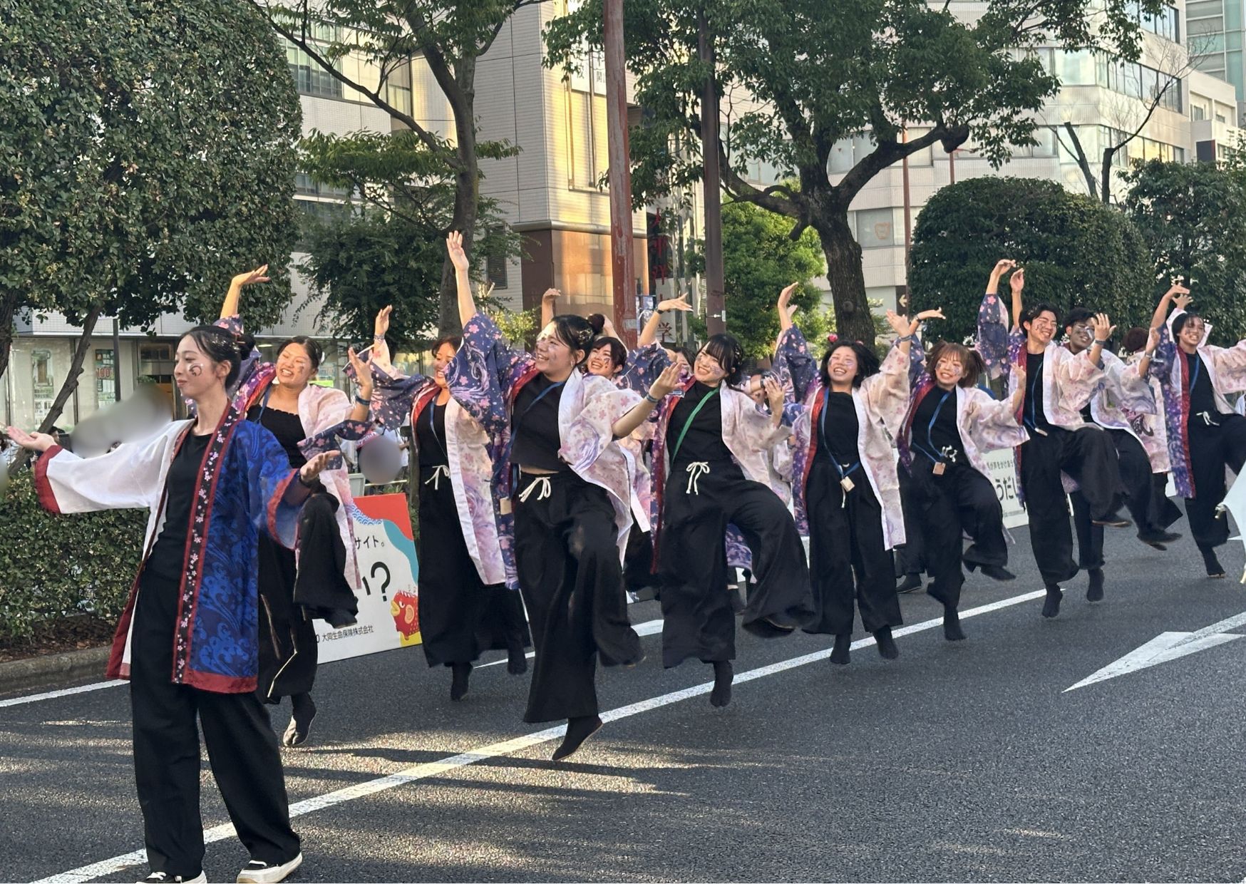 OICうらじゃ連『乱舞華風』がうらじゃ披露★