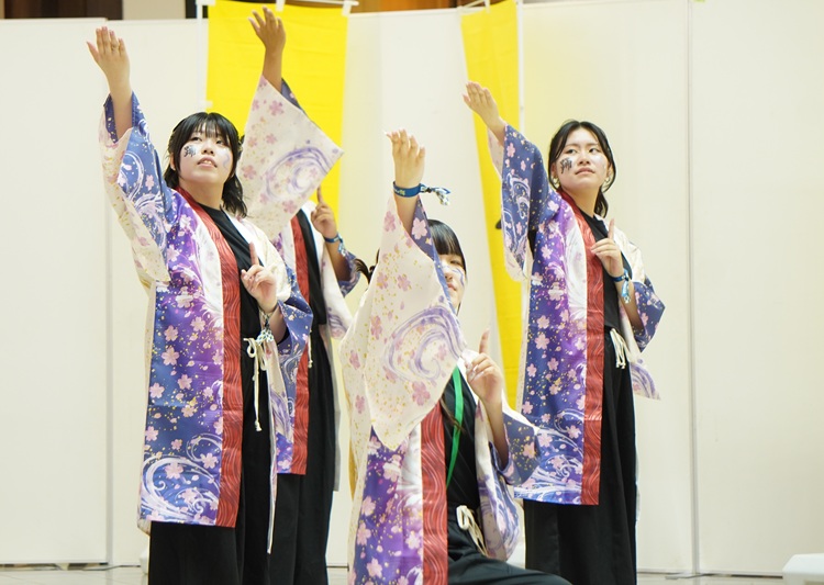 OICうらじゃ連『乱舞華風』がうらじゃ披露★